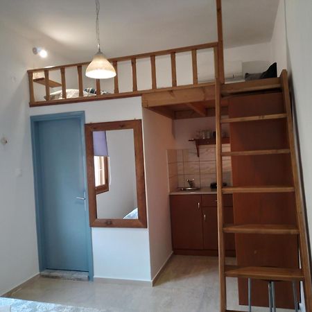 Manolakis Pizanias Apartment Emborios Ngoại thất bức ảnh