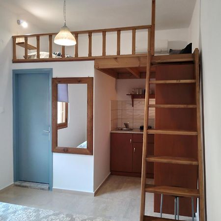 Manolakis Pizanias Apartment Emborios Ngoại thất bức ảnh